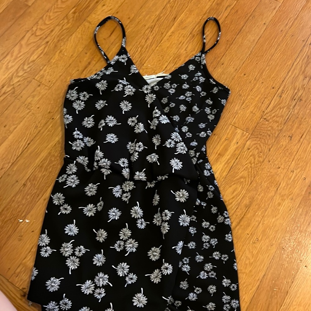 Kimchi Blue Floral Black and White Romper, Small